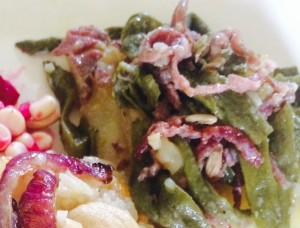 Read more about the article Stir-fried Potatoes with Green beans and Bacon