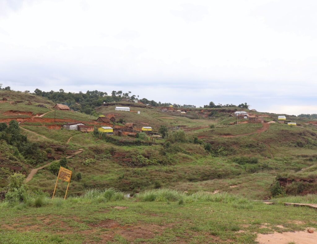 Umsawwar, Village