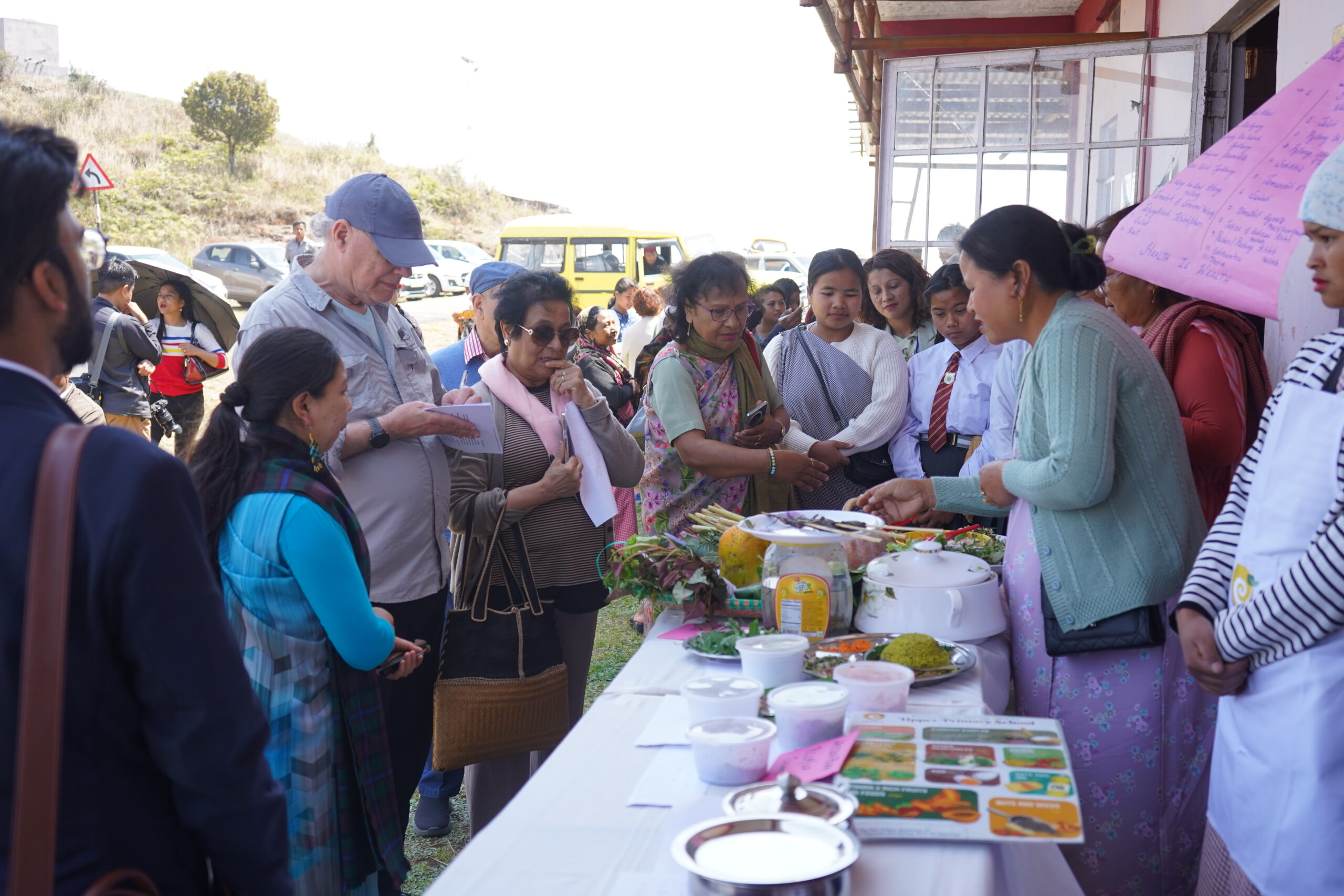 Read more about the article Community-led School Meals Initiative Celebrated at Mini Festival, Mark Bittmann Applauds Indigenous Peoples’ Food Systems