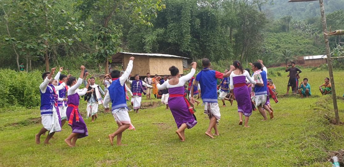 Read more about the article Shad Domahi of the Plasha Community: A sacred agricultural dance practice that continues to bring two sections of the community together
